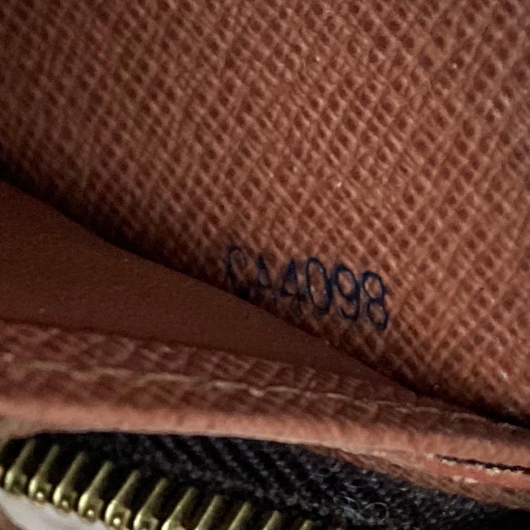 【極美品】ルイヴィトン 長財布 ジッピーウォレット モノグラム M60019