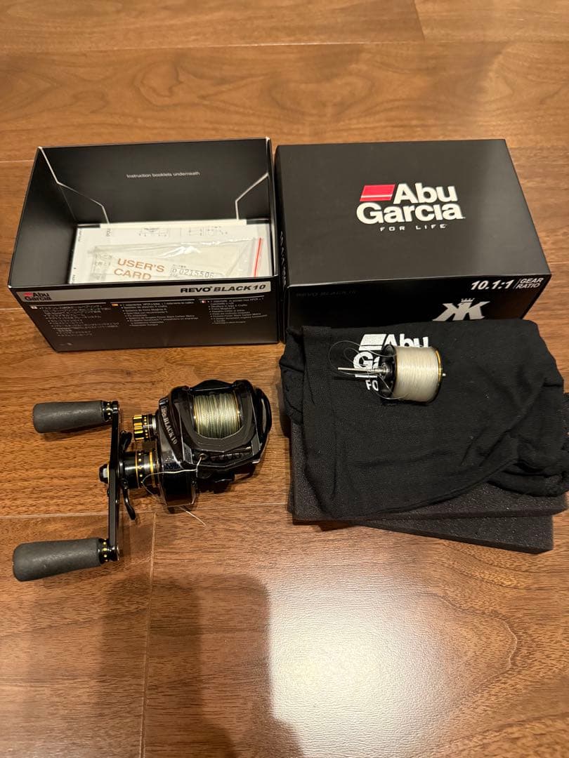 Abu Garcia REVO BLACK 10 変えスプール付き