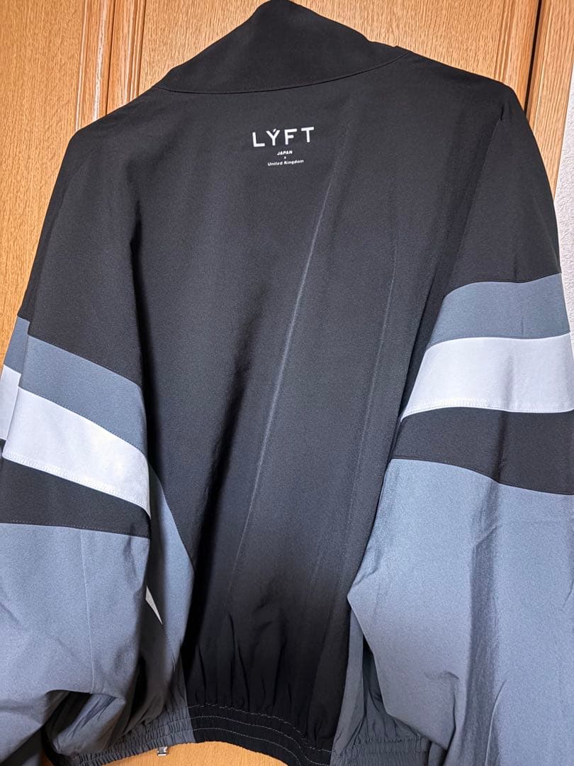 Lyft 2LINE OVERSIZE TRACK JACKET Sサイズ