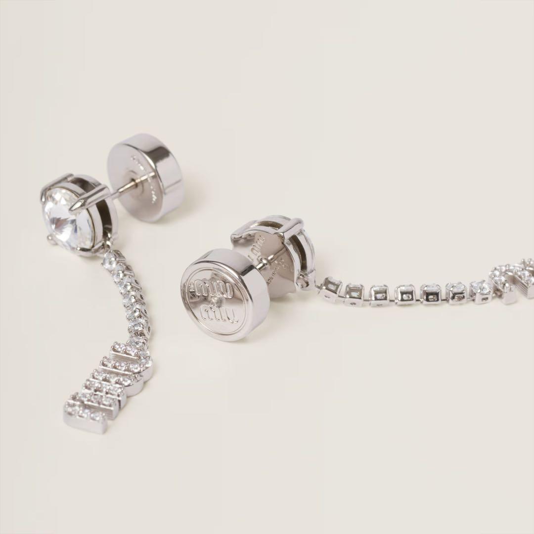 miumiu クリスタル付 メタル ピアス