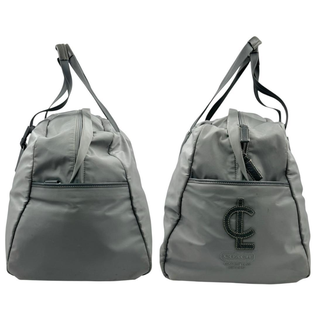 コーチ　ボストンバッグ　チャーム　ロゴ　タグ　グレー　旅行カバン　大容量　大きめ