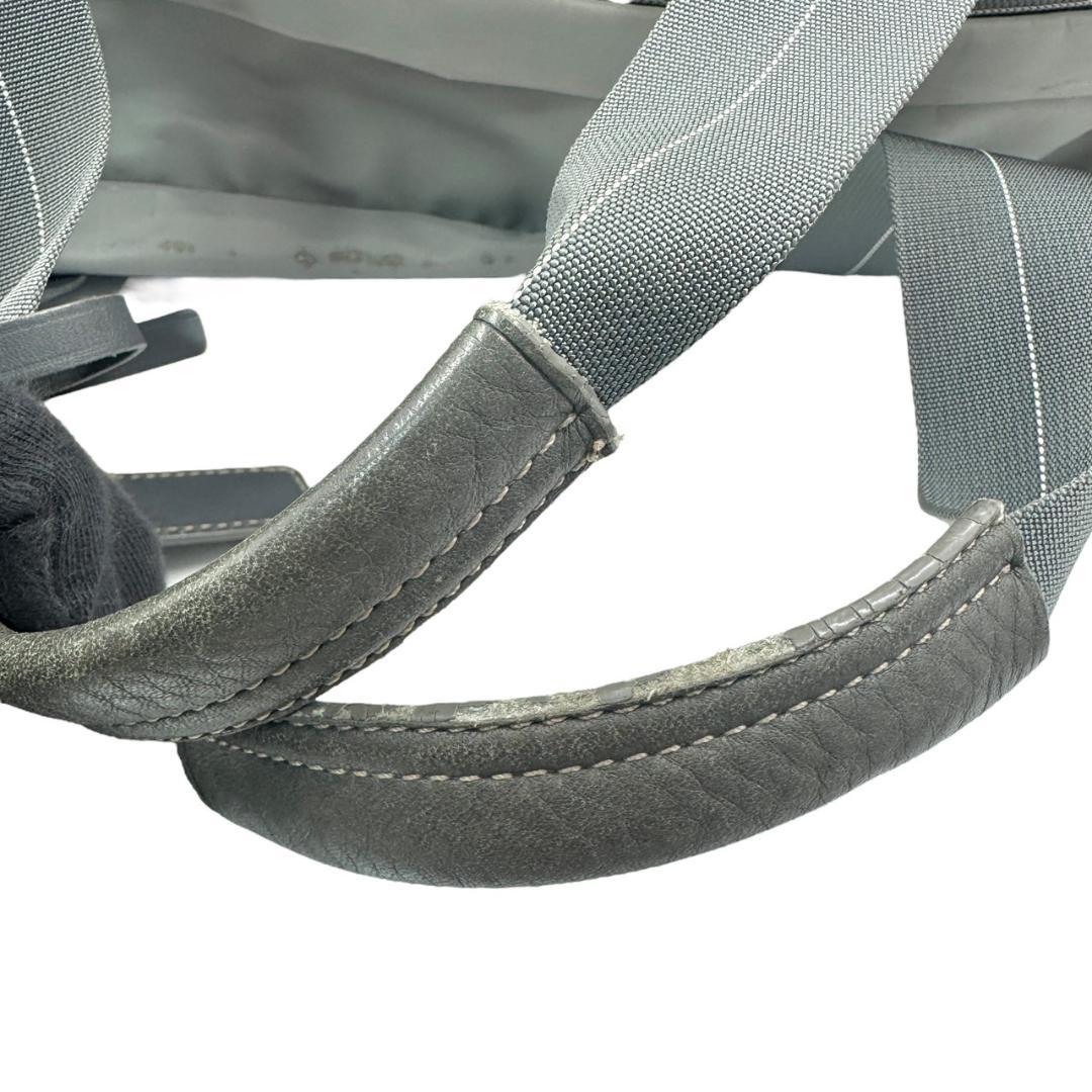 コーチ　ボストンバッグ　チャーム　ロゴ　タグ　グレー　旅行カバン　大容量　大きめ