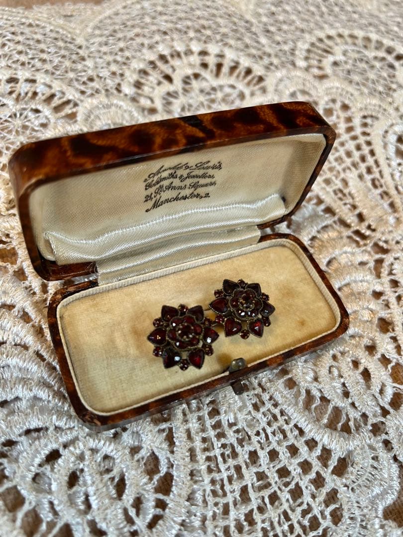 アンティークガーネットブローチ　薔薇