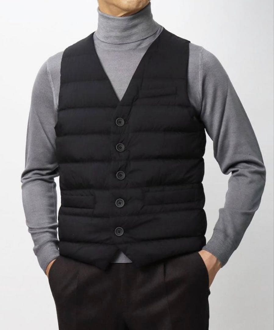 美品　国内正規品　ヘルノ / HERNO / ダウン ジレ　ブラック　44