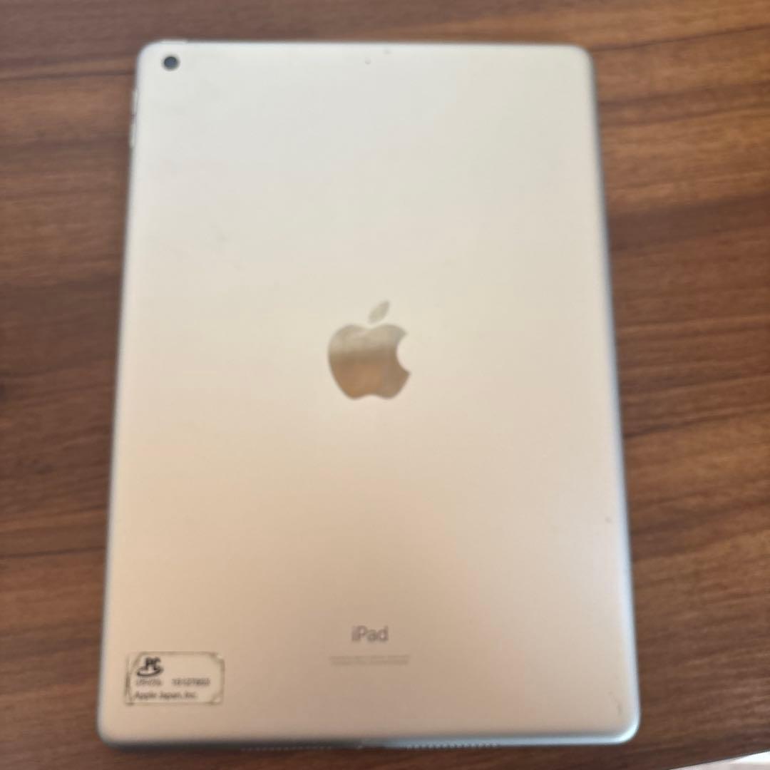 iPad 第8世代 WiFiモデル 32GB フィルム,箱付き