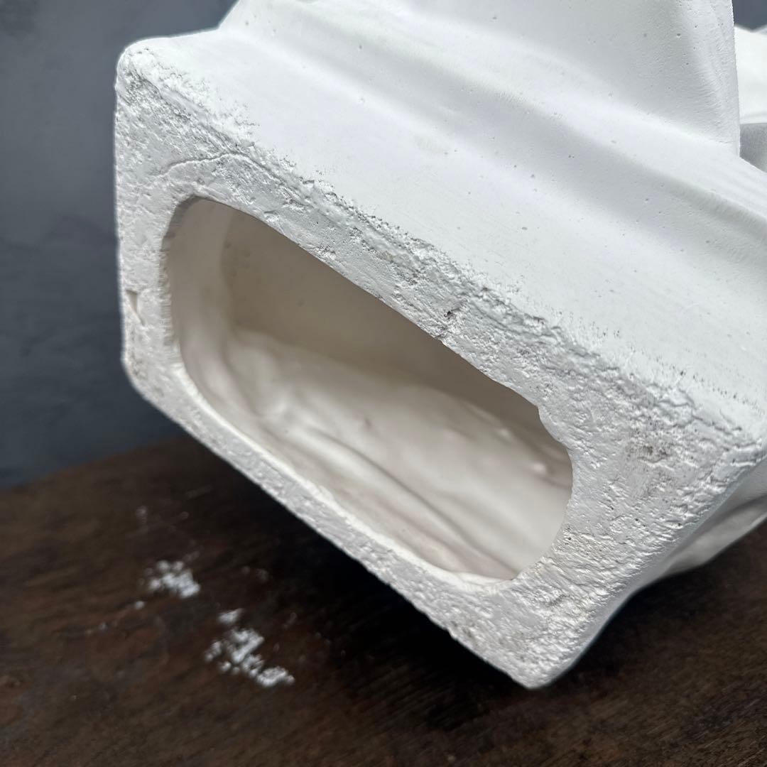 ヴィンテージ石膏像　本読みながらうたたねをする少女