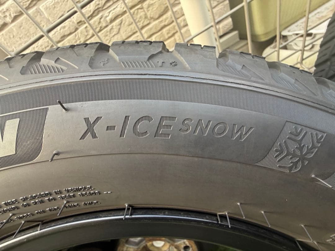 ミシュランスタッドレスタイヤ 195 65 R15 ノア80系 21年製