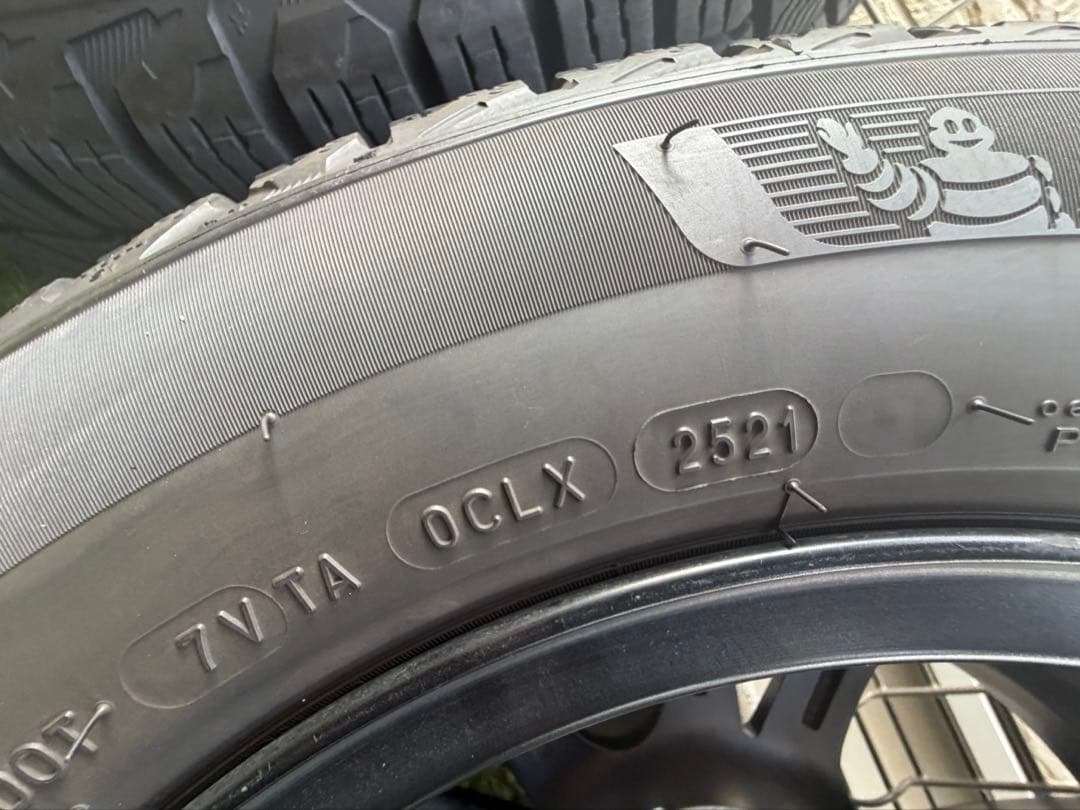 ミシュランスタッドレスタイヤ 195 65 R15 ノア80系 21年製