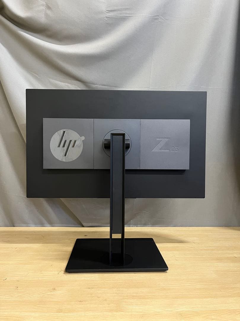 HP Z23n G2 23インチモニター　PS4対応　高さ調整　回転機能