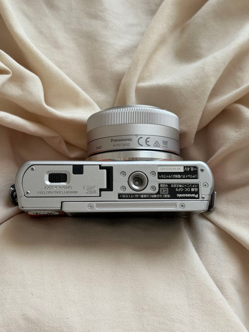 デジタルカメラ LUMIX DC-GF9W