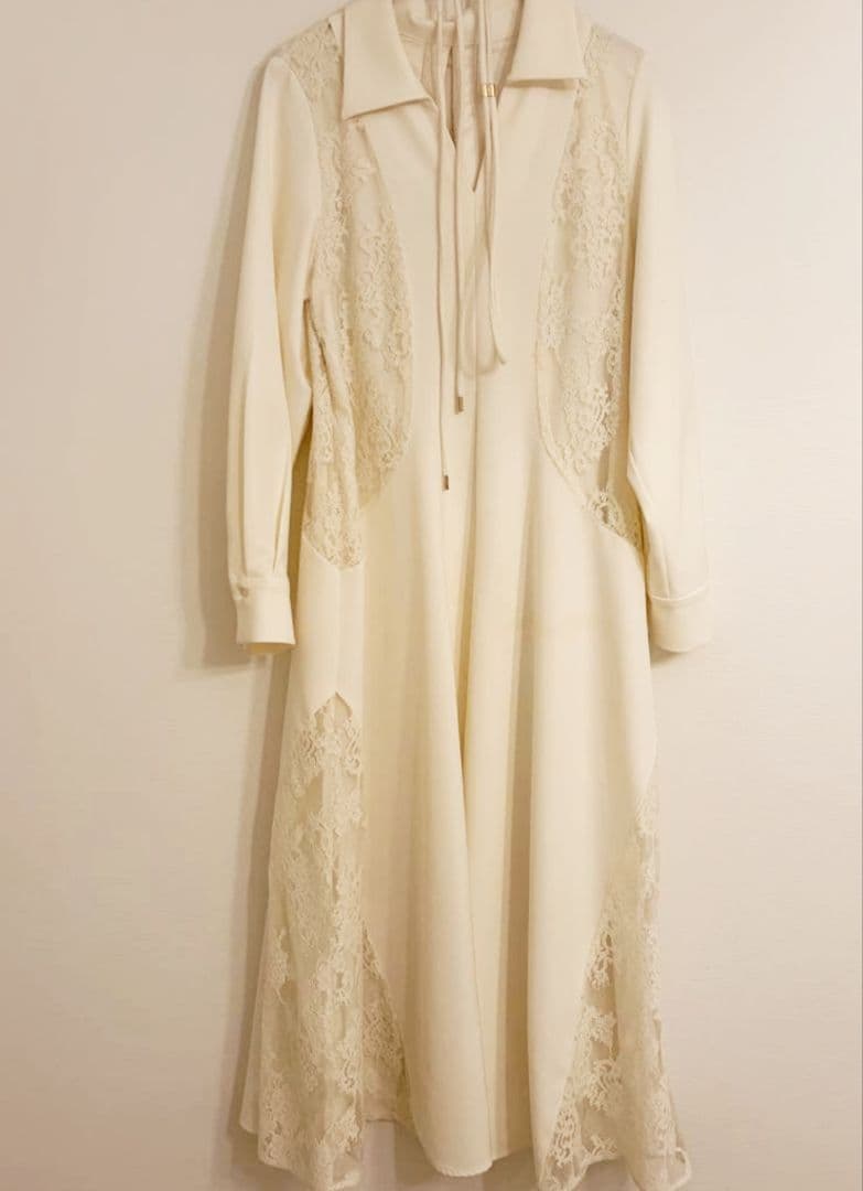 anuans ブーケレーススウィッチフレアワンピース (ECRU)