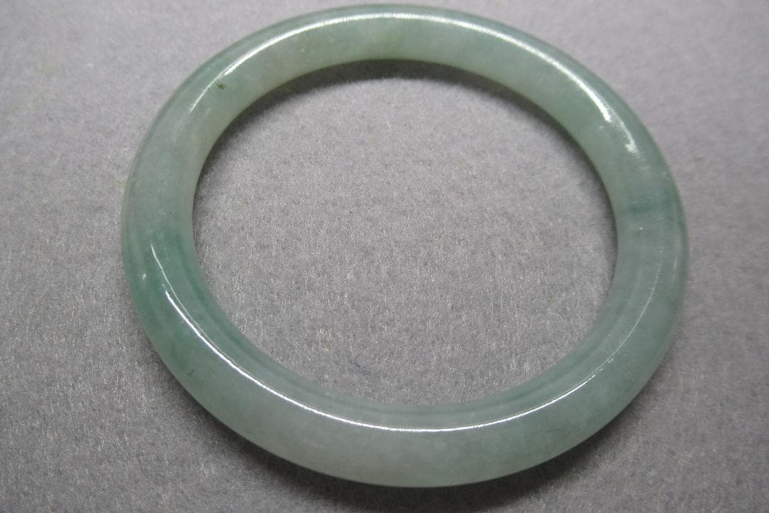 天然正規翡翠 緑色 バングル