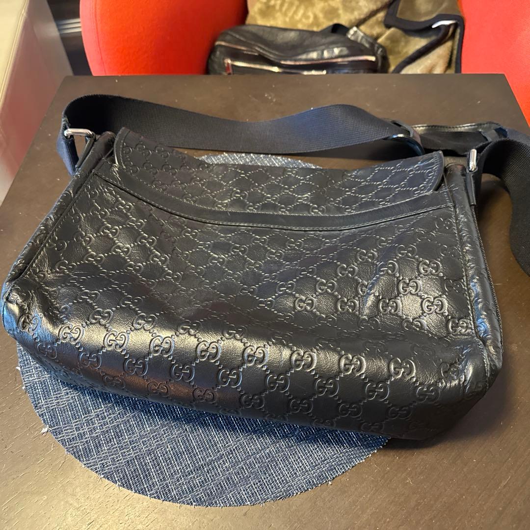 グッチ シマレザー ショルダーバック