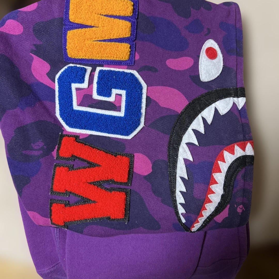 A BATHING APE シャークパーカー　パープル色　Mサイズ　美品