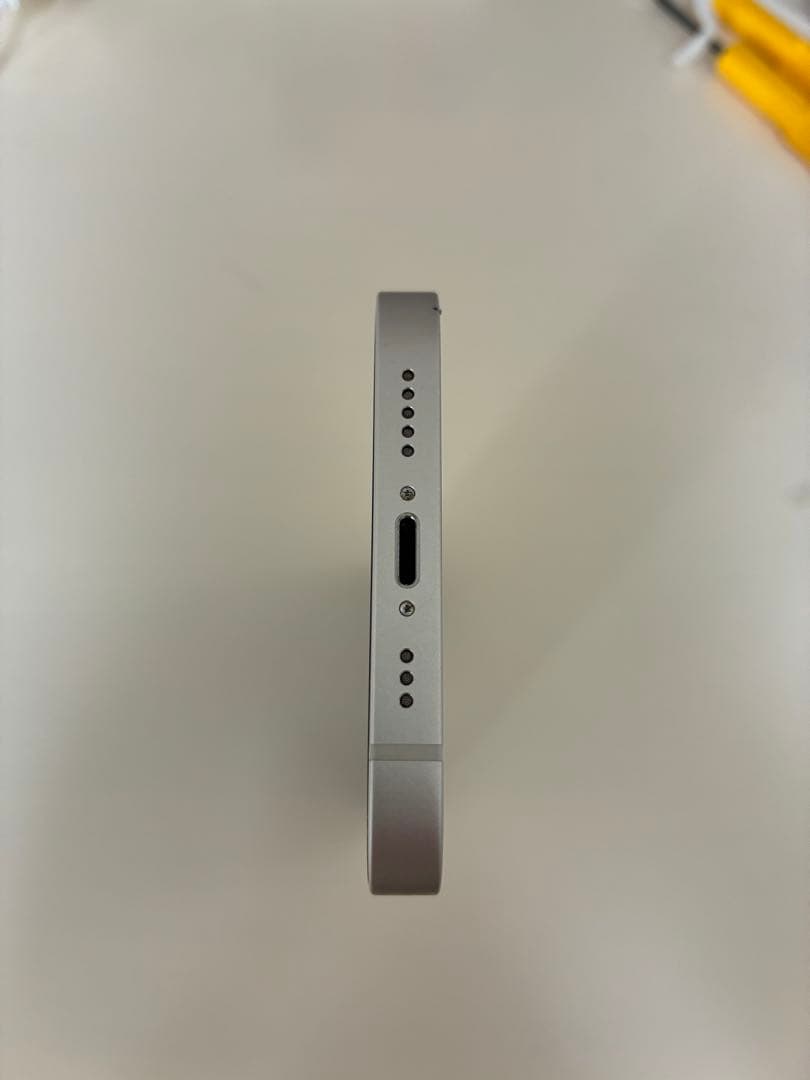 iPhone13 128GB スターライト