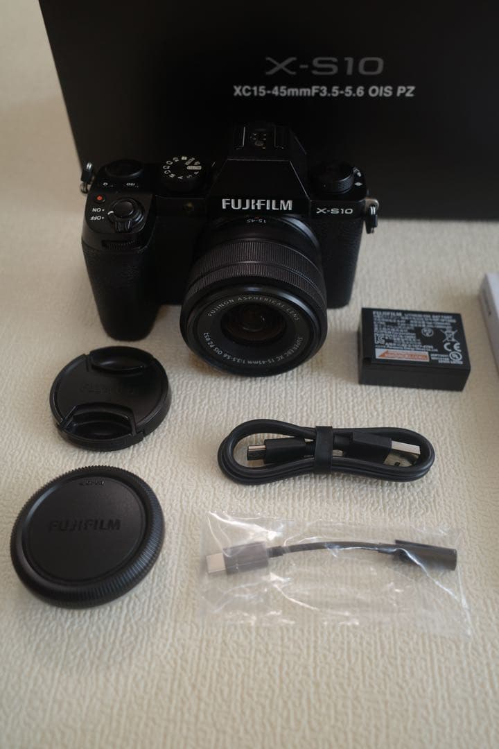 Fujifilm X-S10 ミラーレス一眼