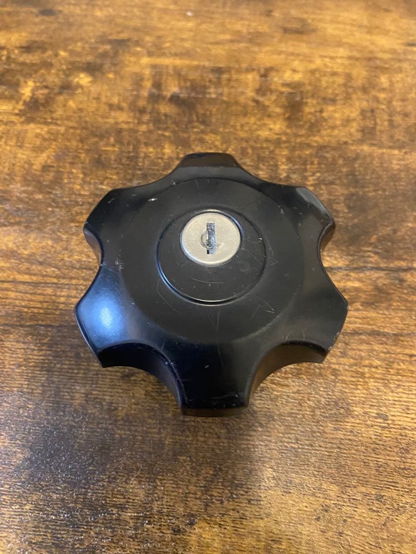 グラストラッカーBB NJ47A 純正タンク 燃料コック タンクキャップ付き