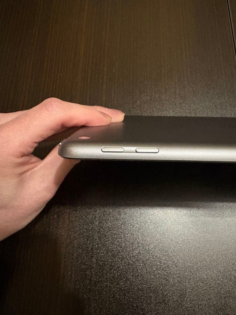 iPad 第6世代 Wi-Fiモデル 32GB スペースグレー 付属品完備