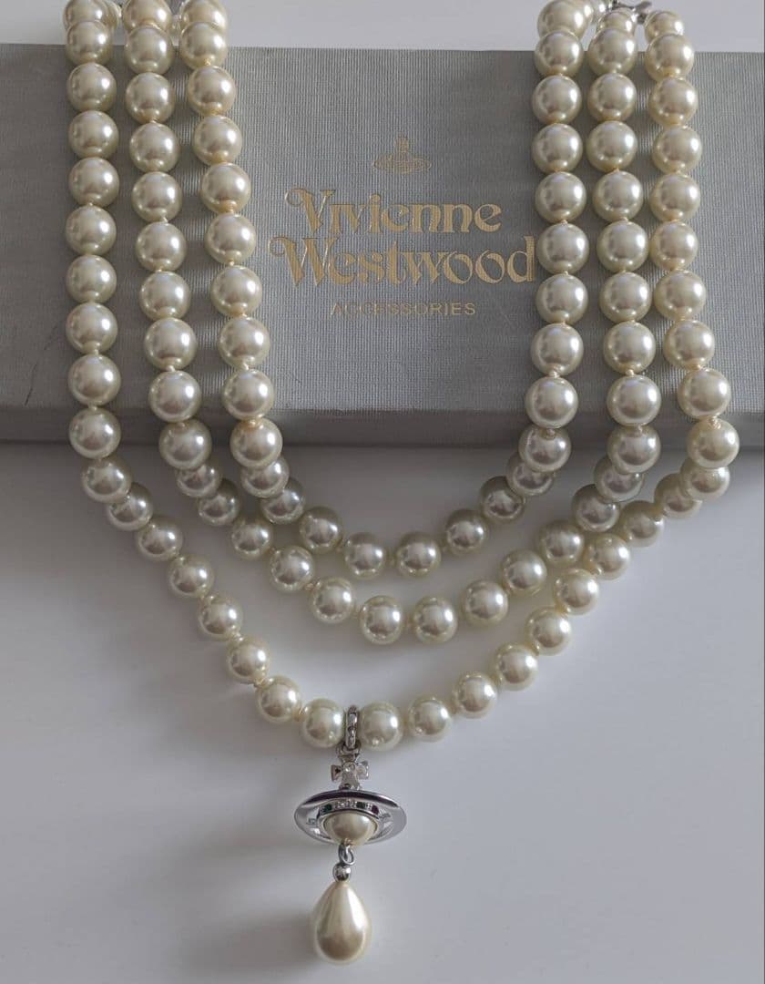 ヴィヴィアンウエストウッド　パール三連チョーカー