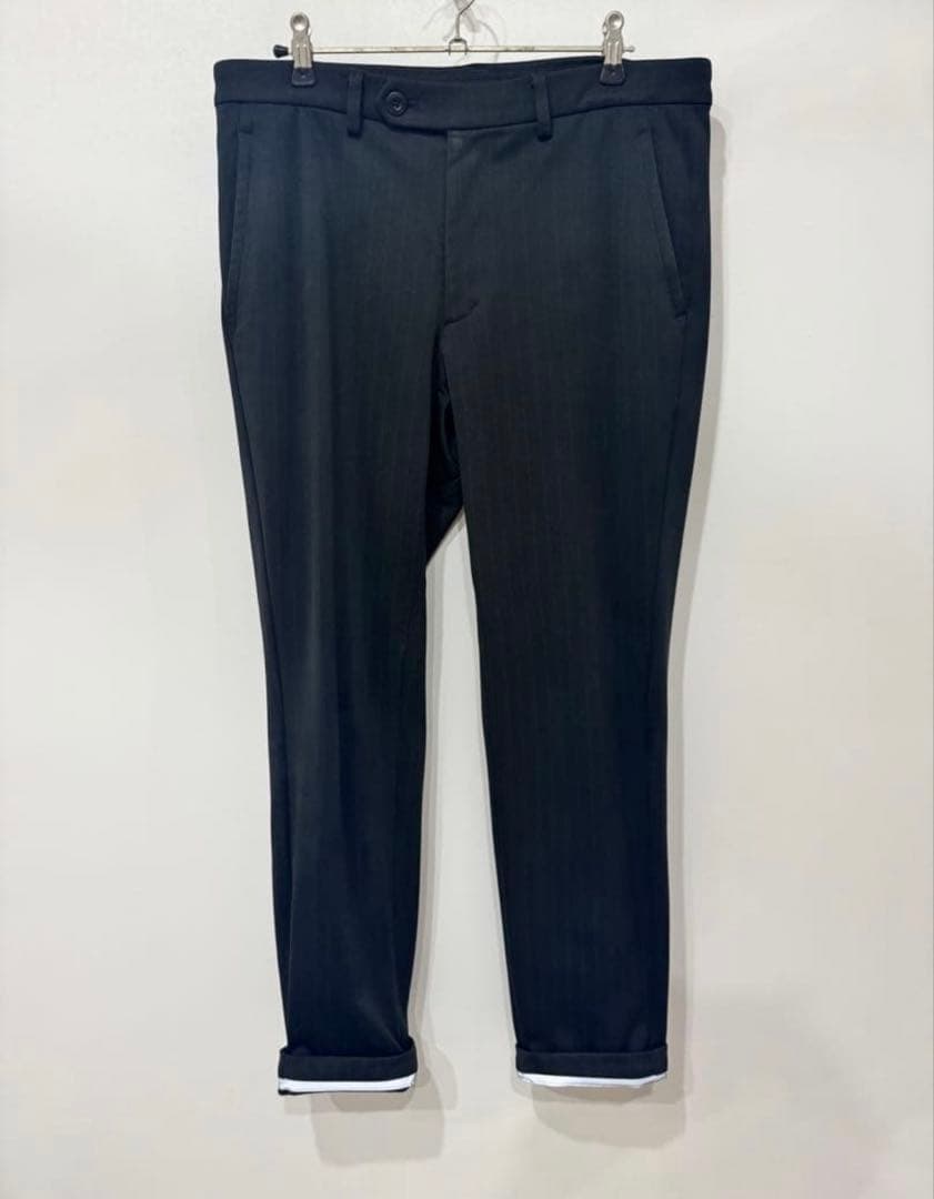 adidas ブラック ストライプ ビジネススーツ