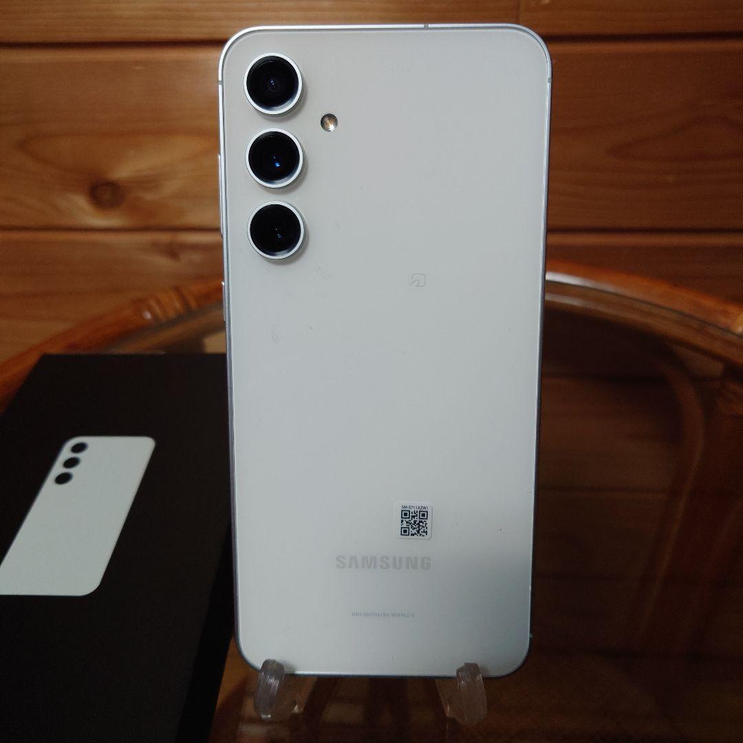 美品 Samsung Galaxy S23 FE 256gb spigenケース