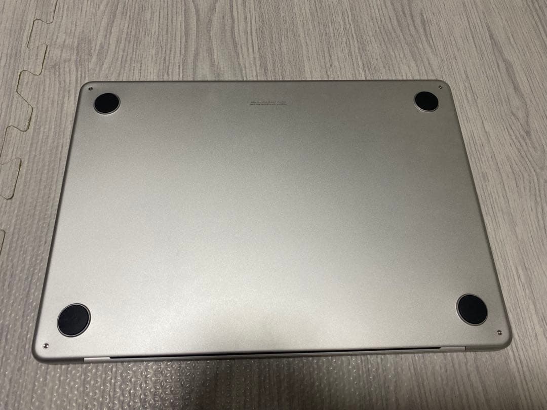 MacBook Air 13インチ M2 16GB SSD256GB