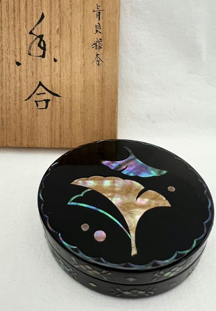青貝 銀杏 香合 源 陵香(政男) 茶道具