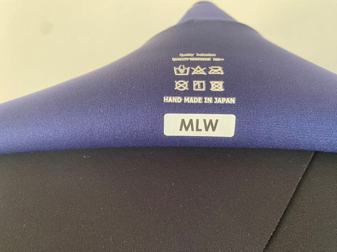 新品　未使用　TAVARUA タバルア ウェットスーツ