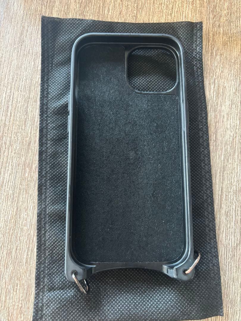 BANDOLIER iPhone 15ケース ブラック　バンドリヤー