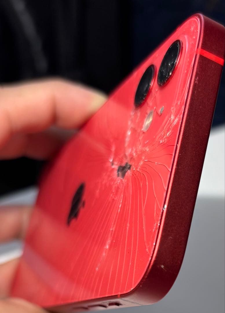 R*e様 iPhone12スマートフォン 本体 ひび割れあり