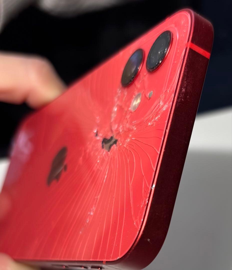 R*e様 iPhone12スマートフォン 本体 ひび割れあり