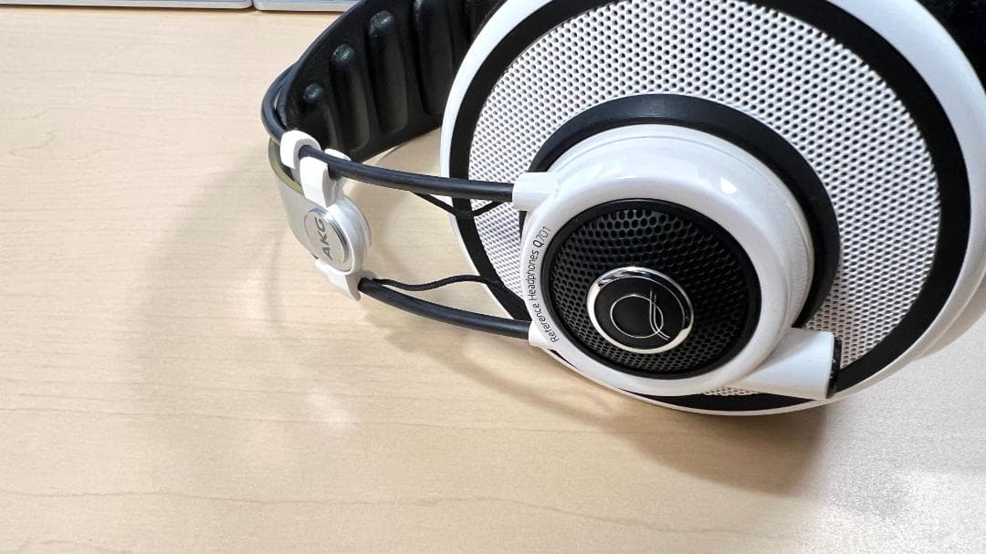 AKG Q701 ヘッドホン ホワイト