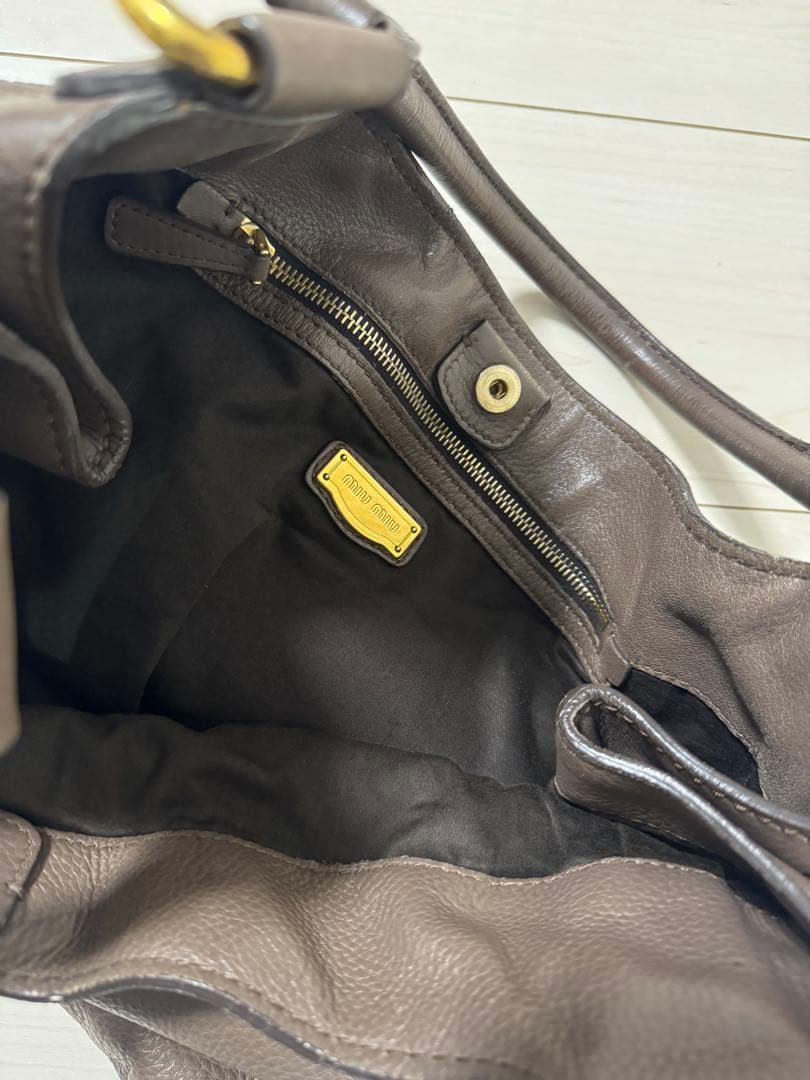 miu miu レザーバッグ