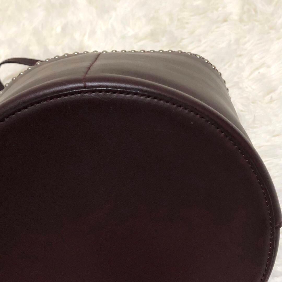 新品同様✨J&Mデヴィッドソン デイジーウィズスタッズ　レザー　ハンドバッグ