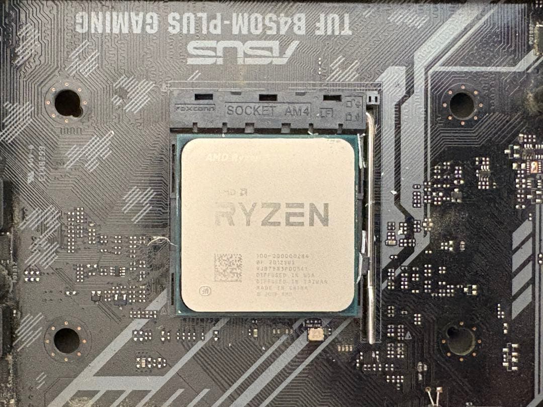 CPU Ryzen3 3100 asus TUF gaming b450m plus