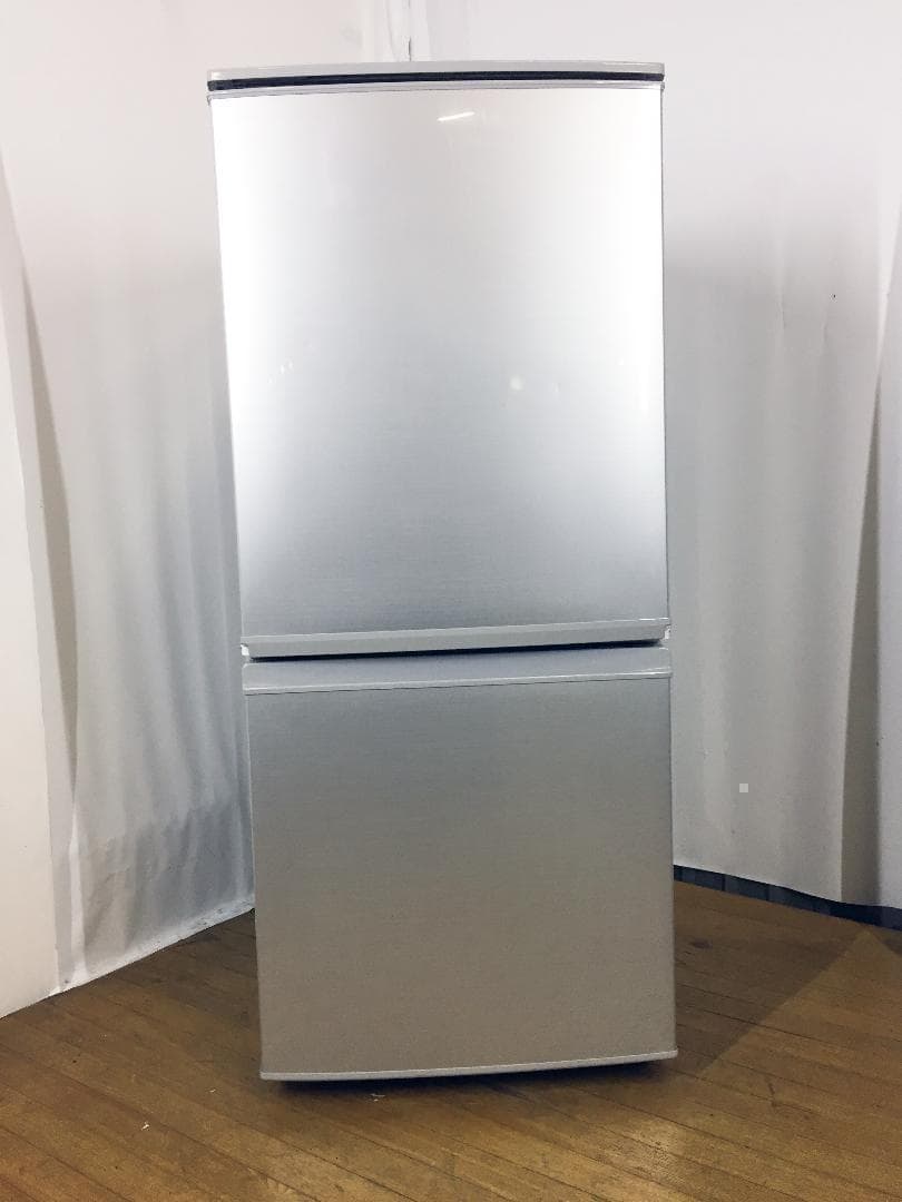 30日迄！送料無料★SHARP 137L 冷蔵庫【SJ-D14A-S】