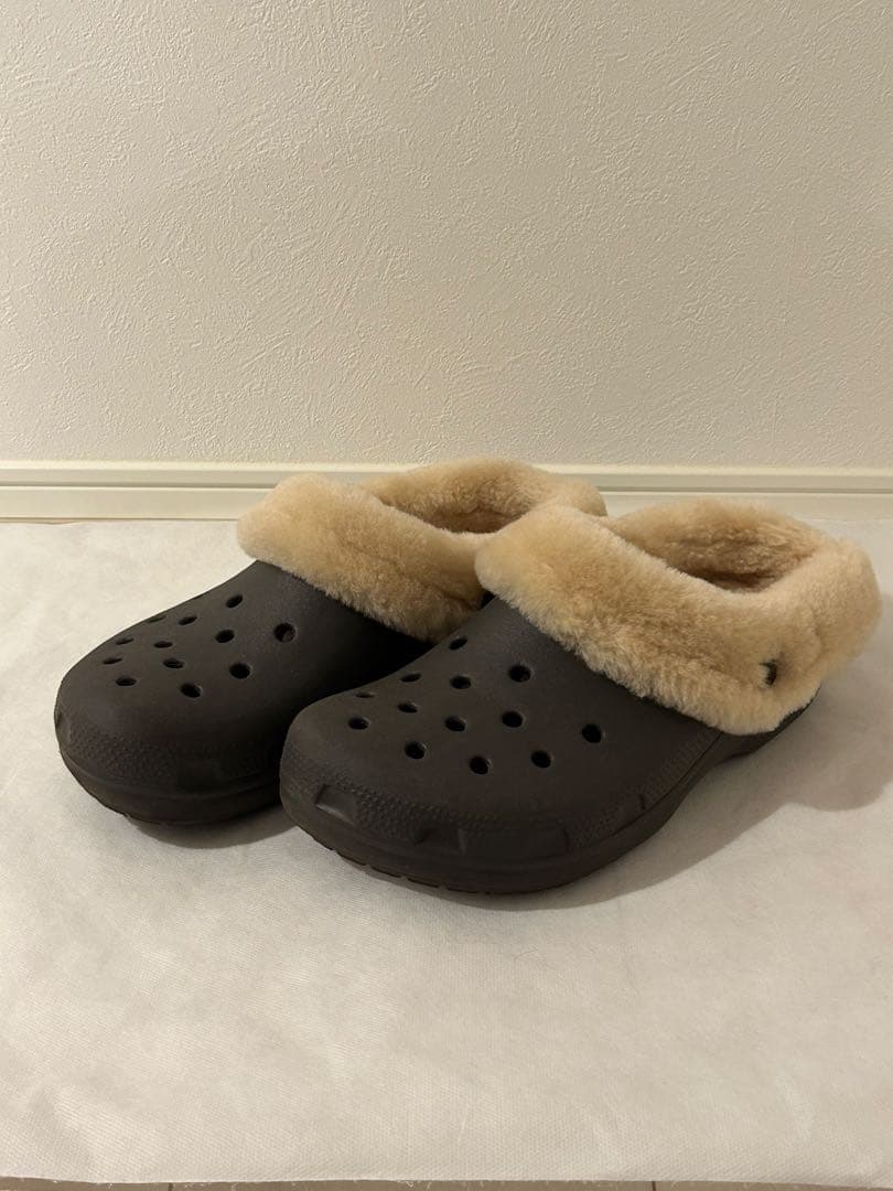 【よっ】crocs classic mammoth luxe clog