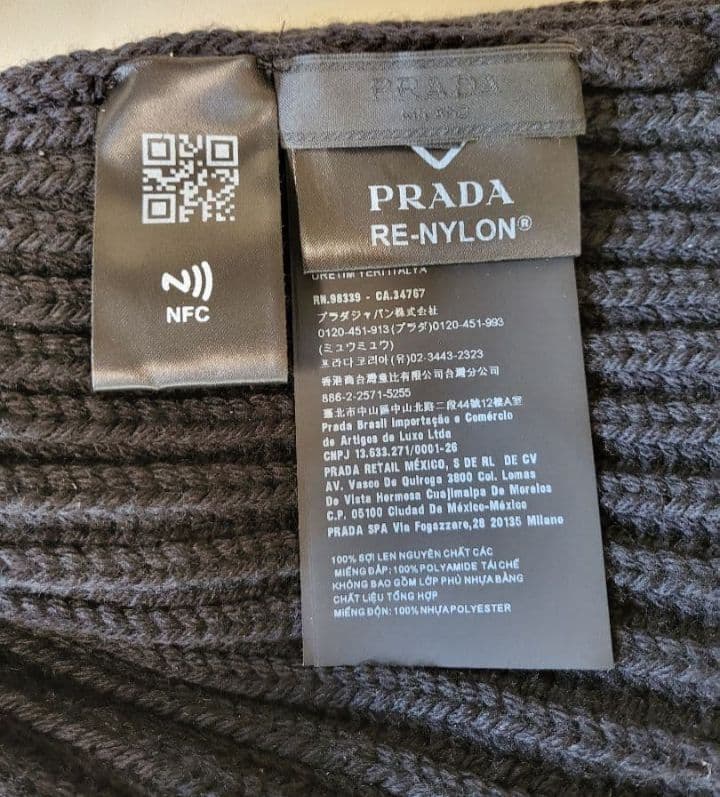 プラダ Re-Nylon ギャバジンxウール キャップ