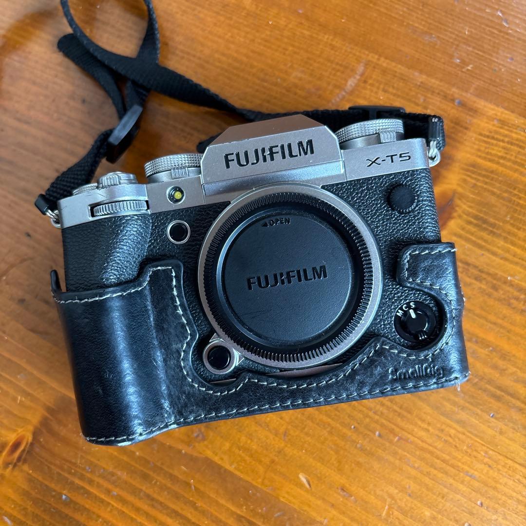 Fujifilm X-T5 充電アダプター付