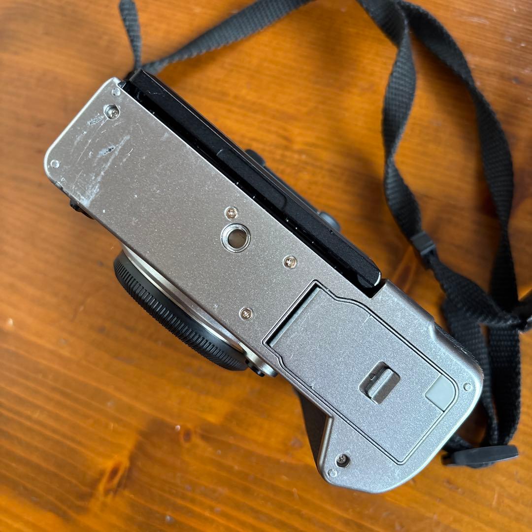 Fujifilm X-T5 充電アダプター付