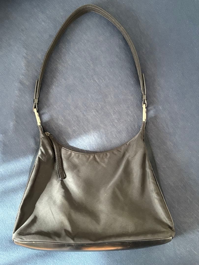 prada ショルダーバッグ