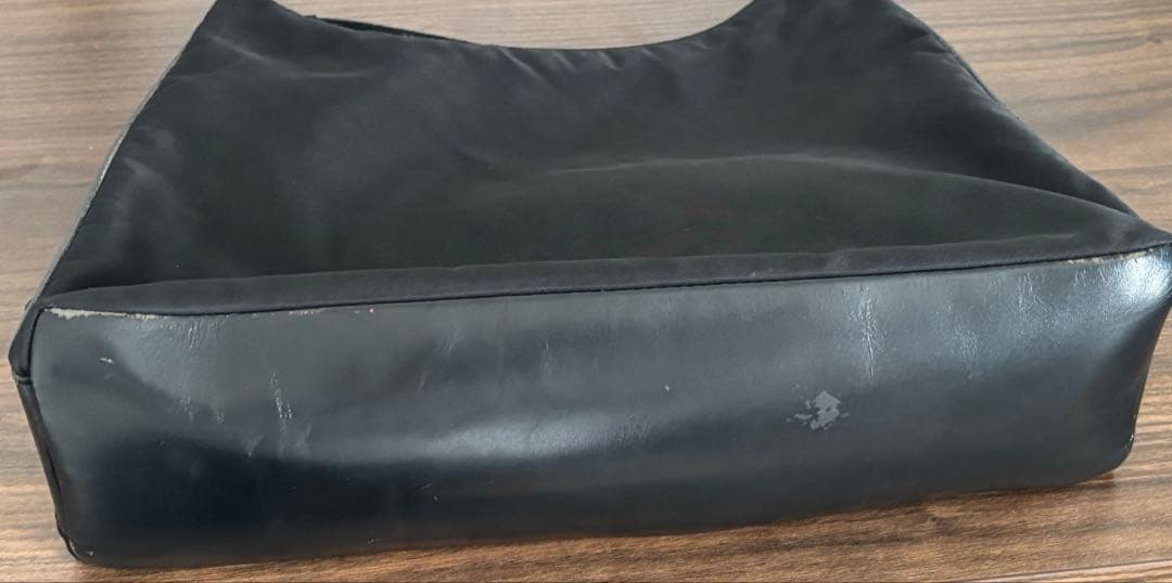 prada ショルダーバッグ