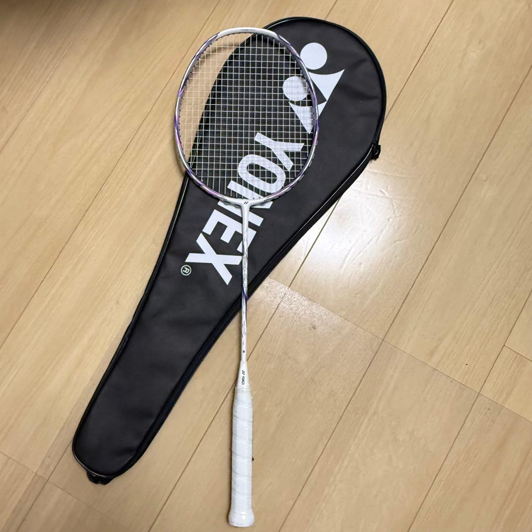 【新品】YONEX バドミントン ラケット ナノフレア 111 NF ケース付き