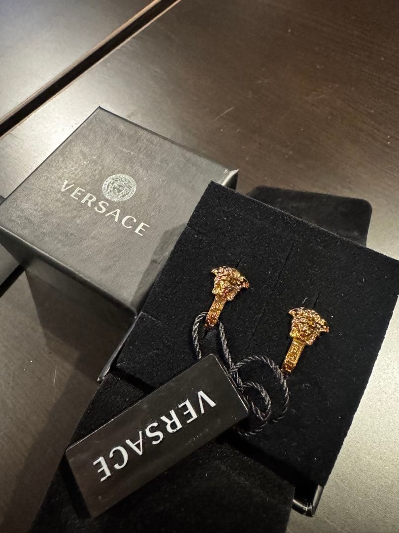 ジャズぽVERSACE ピアス　ヴェルサーチ