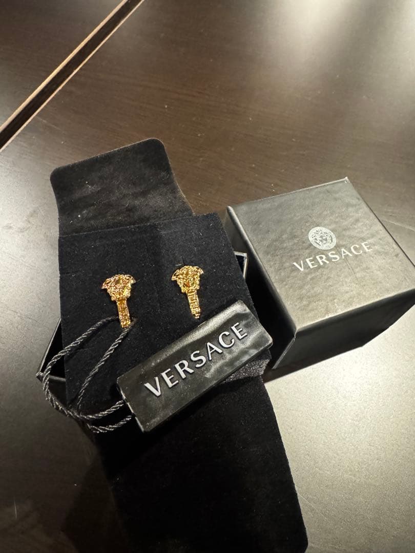 ジャズぽVERSACE ピアス　ヴェルサーチ