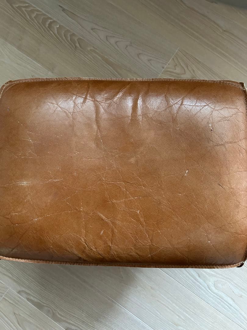 スツール　ミニスツール　オットマン　ウッドスツール　レザー　ころんと可愛い椅子