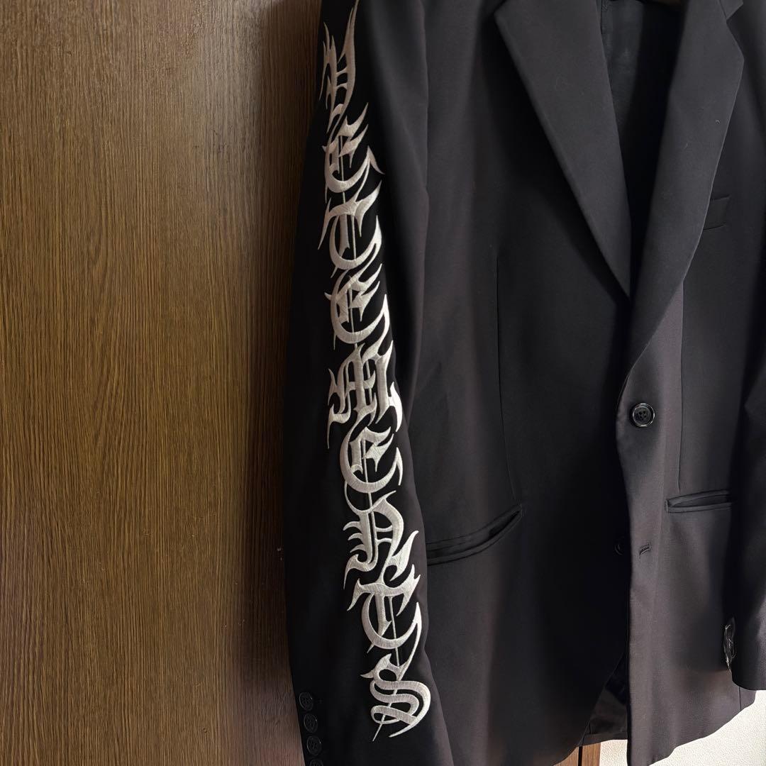 ジャケット・アウター VETEMENTS GOTHIC LOGO EMBROIDERED JACKET