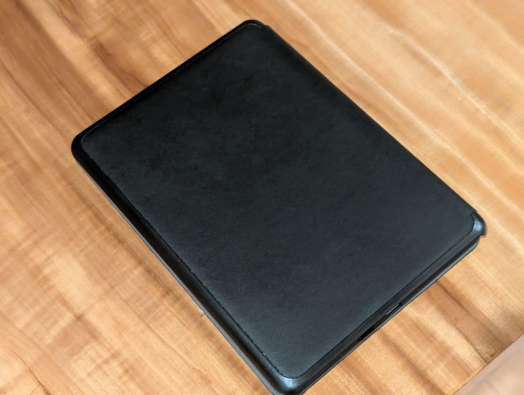 Kindle Paperwhite 第12世代 レザーカバー　電子書籍リーダー