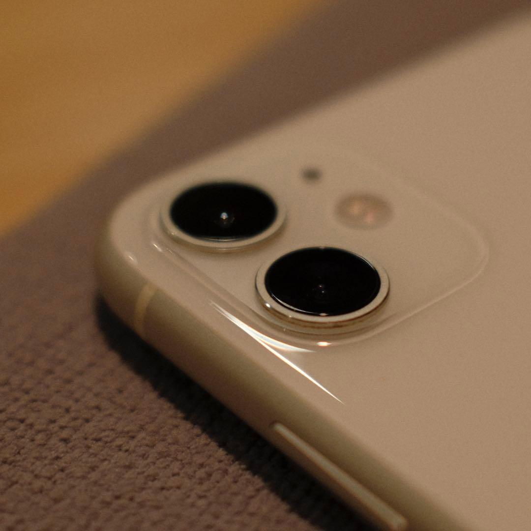 美品 iPhone 11 ホワイト 128GB