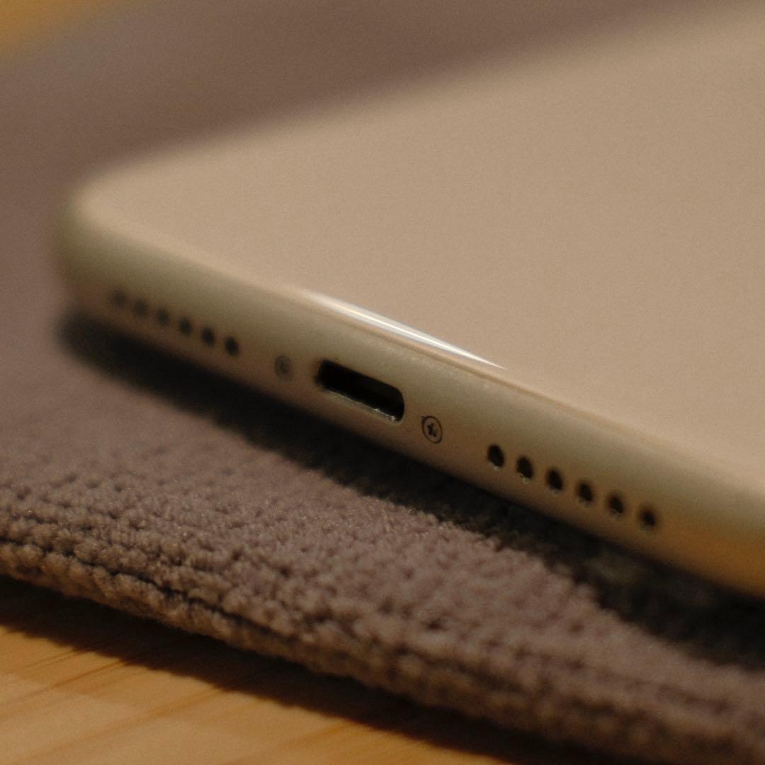 美品 iPhone 11 ホワイト 128GB